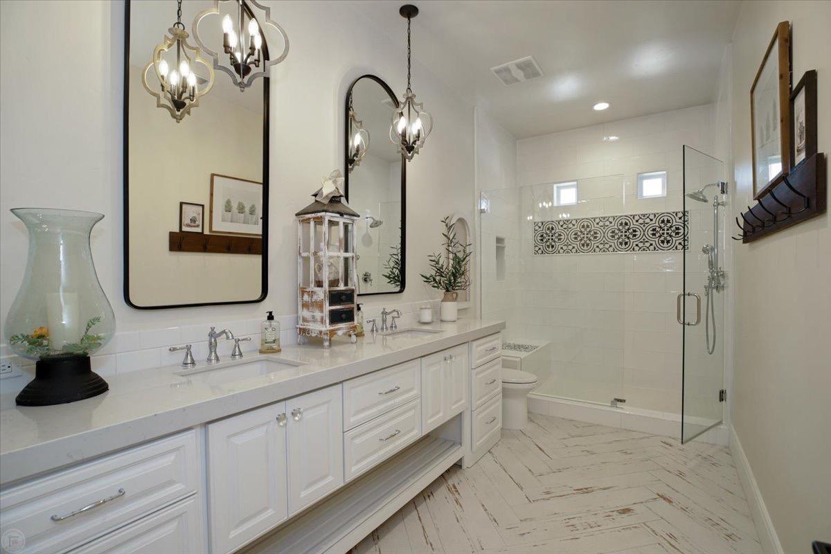 10825 Goldsborough Circle