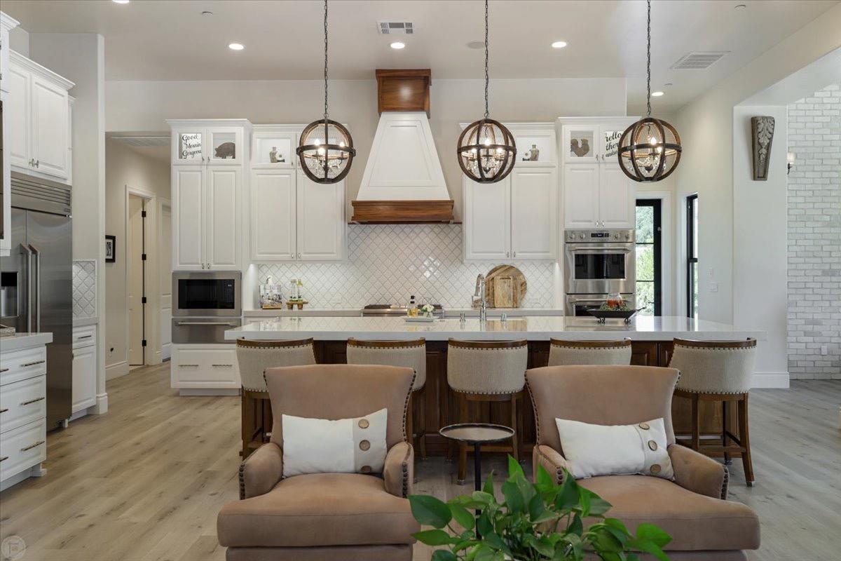 10825 Goldsborough Circle