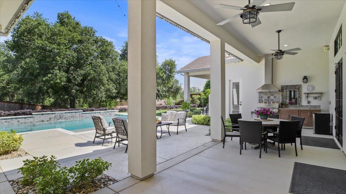 10825 Goldsborough Circle