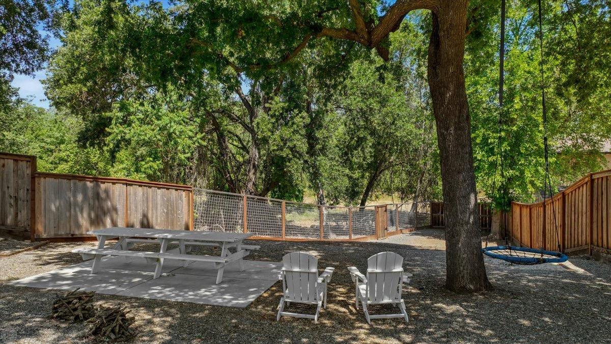 10825 Goldsborough Circle