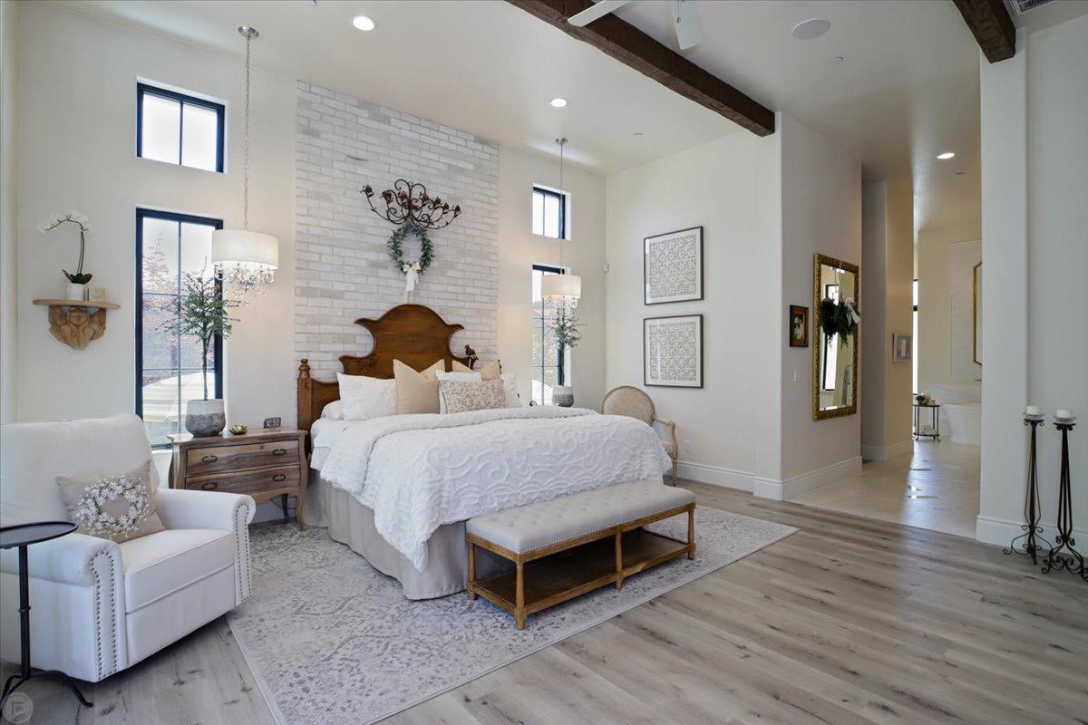 10825 Goldsborough Circle