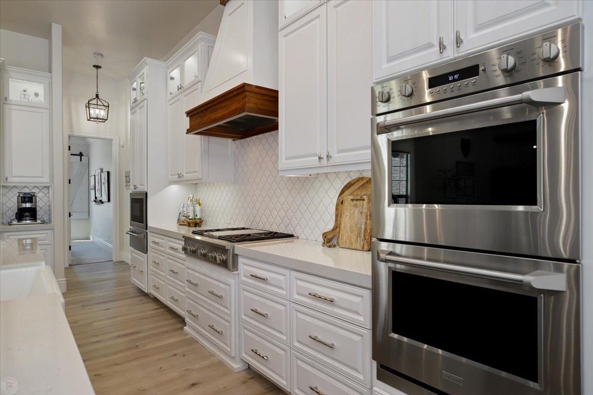 10825 Goldsborough Circle