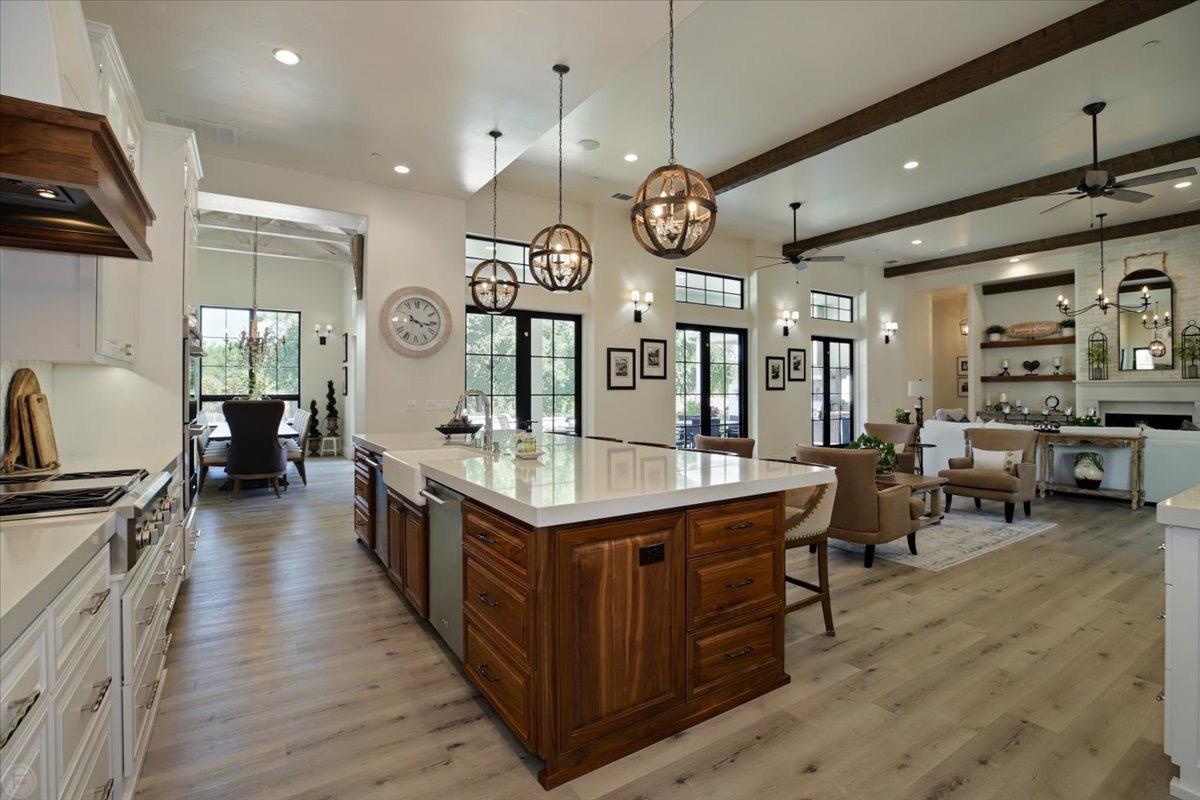 10825 Goldsborough Circle