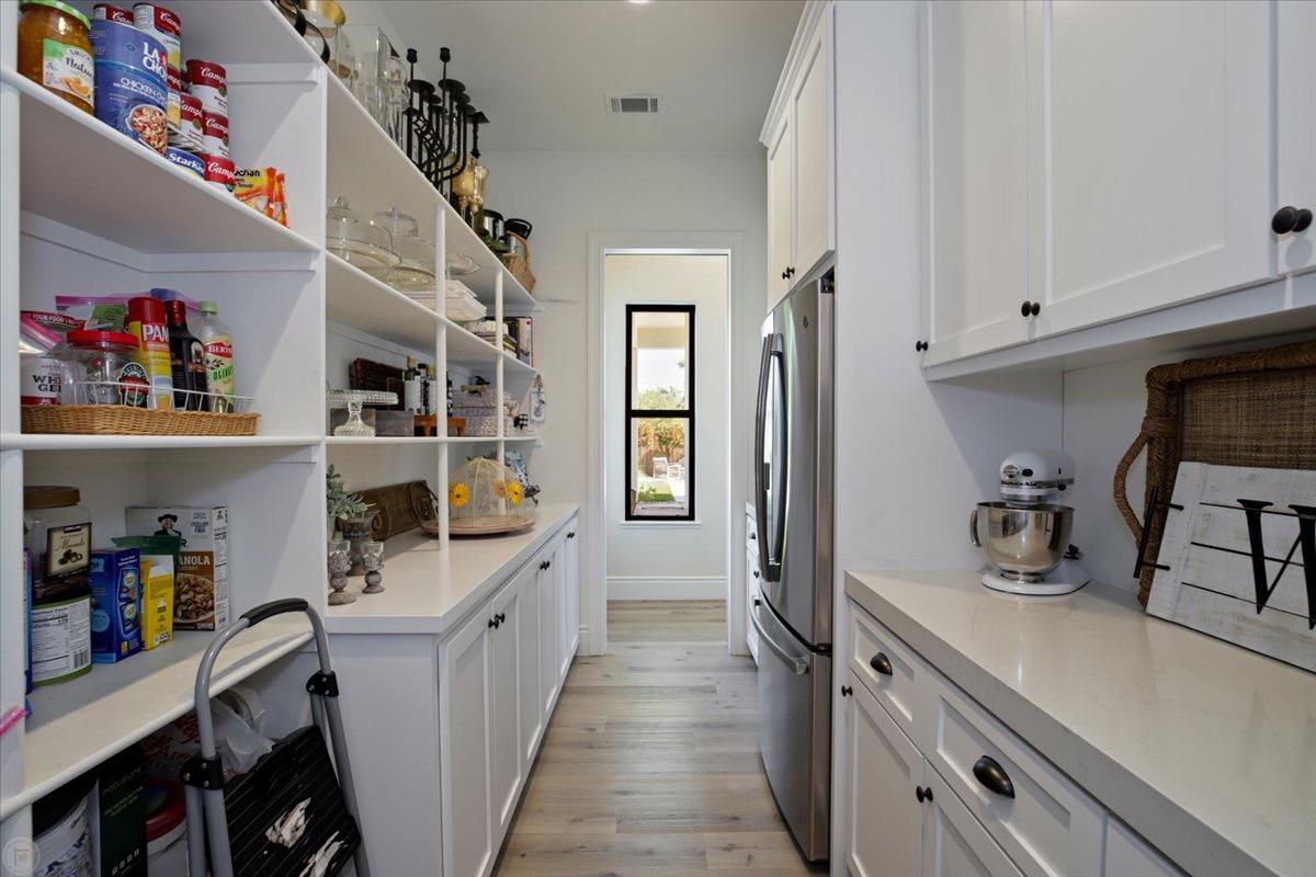 10825 Goldsborough Circle