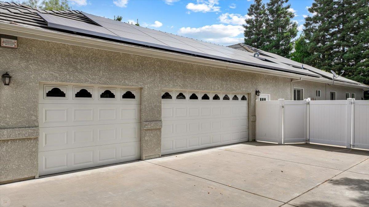 9906 Country Oak Court