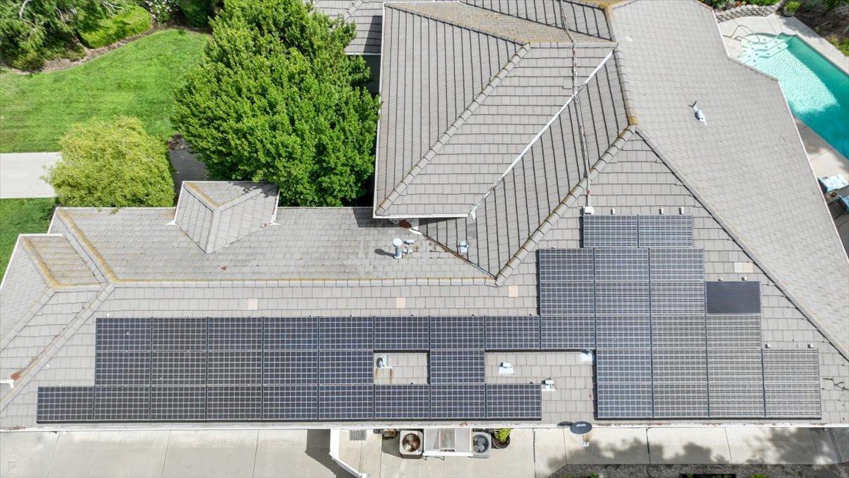 9906 Country Oak Court