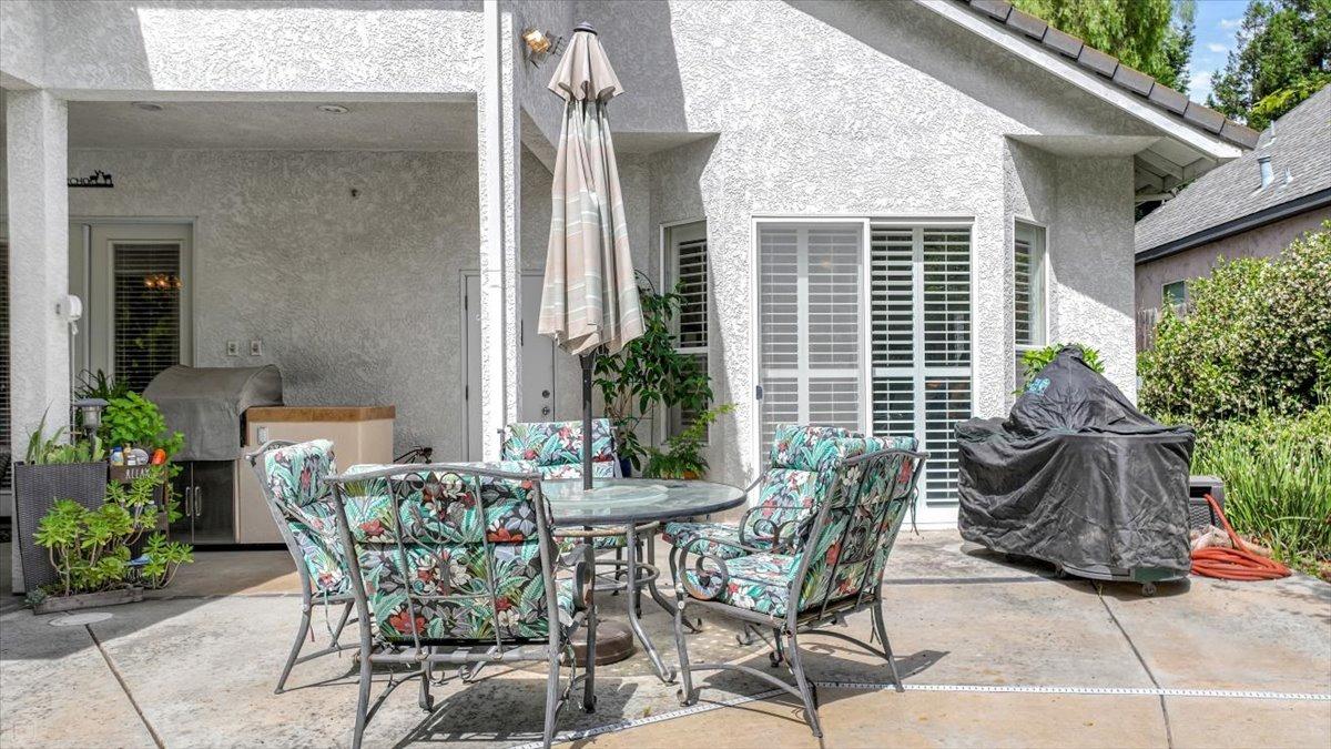 9906 Country Oak Court