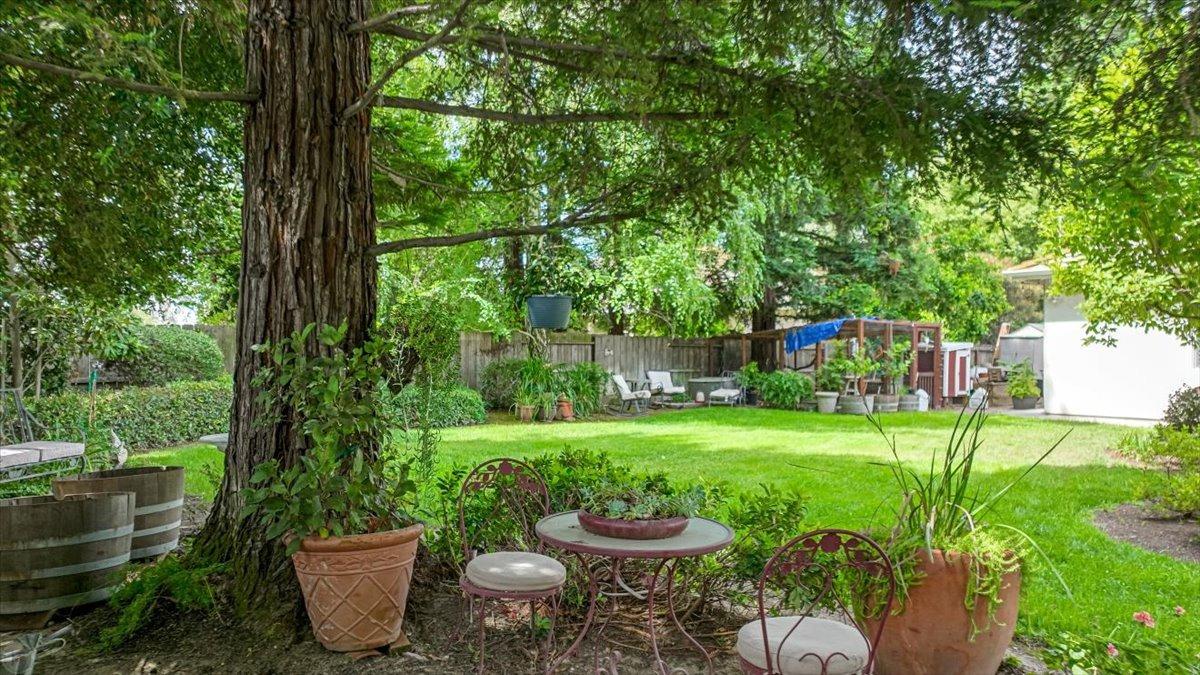 9906 Country Oak Court