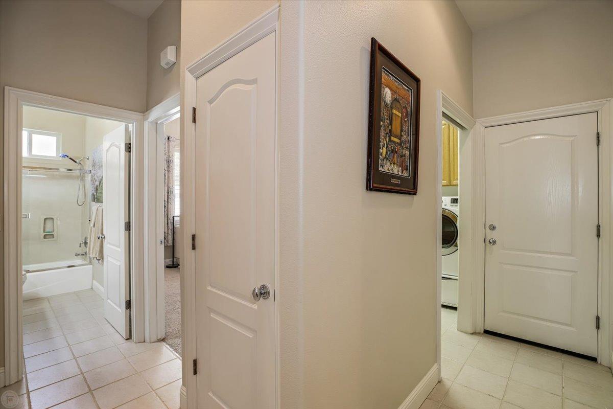 9906 Country Oak Court