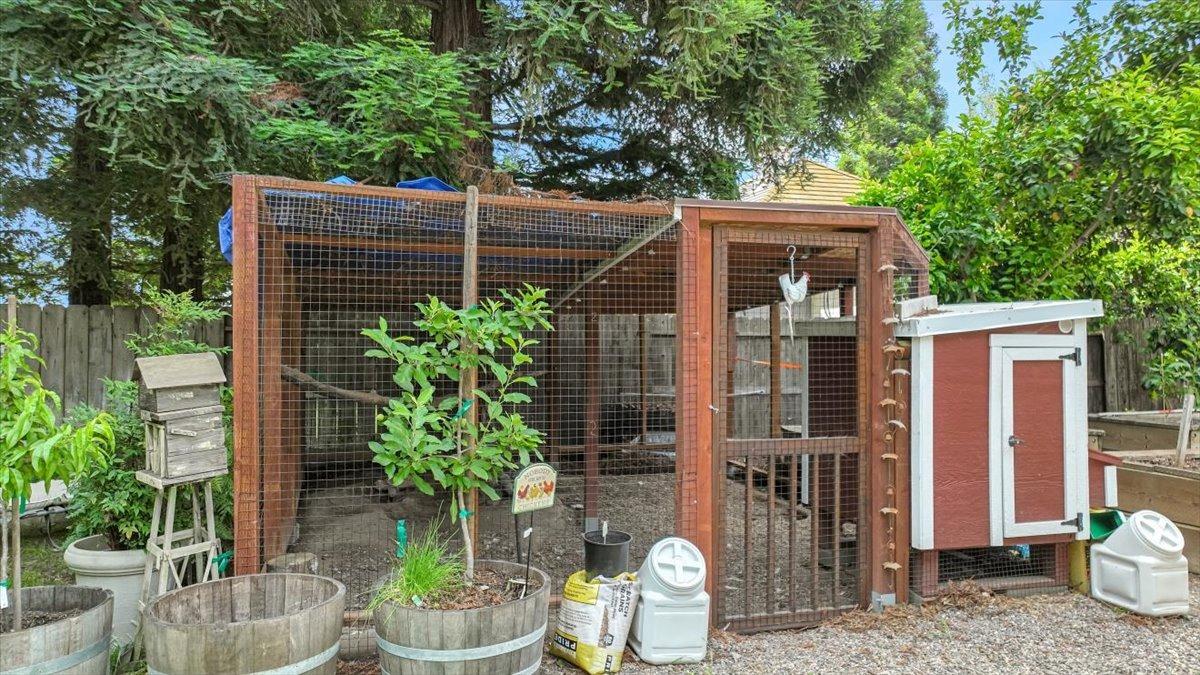 9906 Country Oak Court