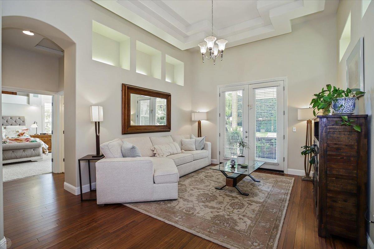 9906 Country Oak Court