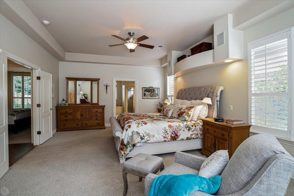 9906 Country Oak Court