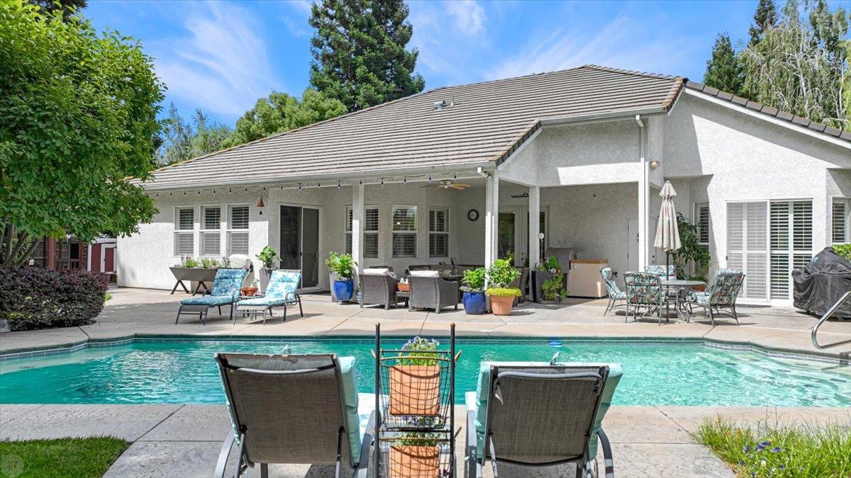 9906 Country Oak Court