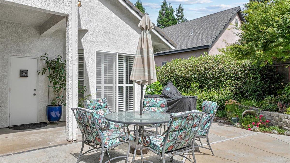 9906 Country Oak Court