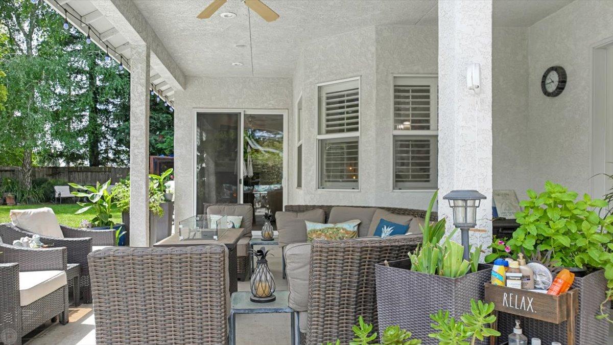 9906 Country Oak Court