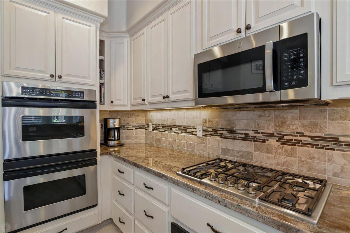 9906 Country Oak Court