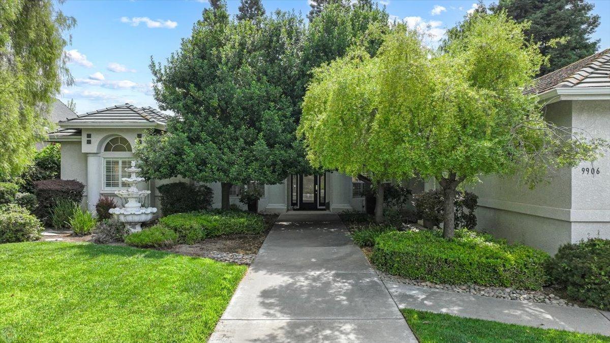 9906 Country Oak Court