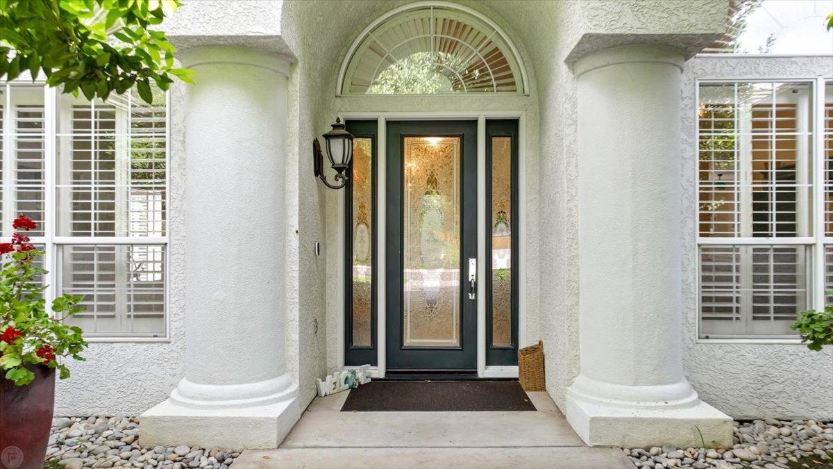 9906 Country Oak Court