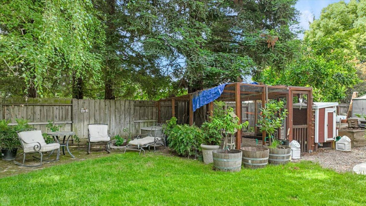 9906 Country Oak Court