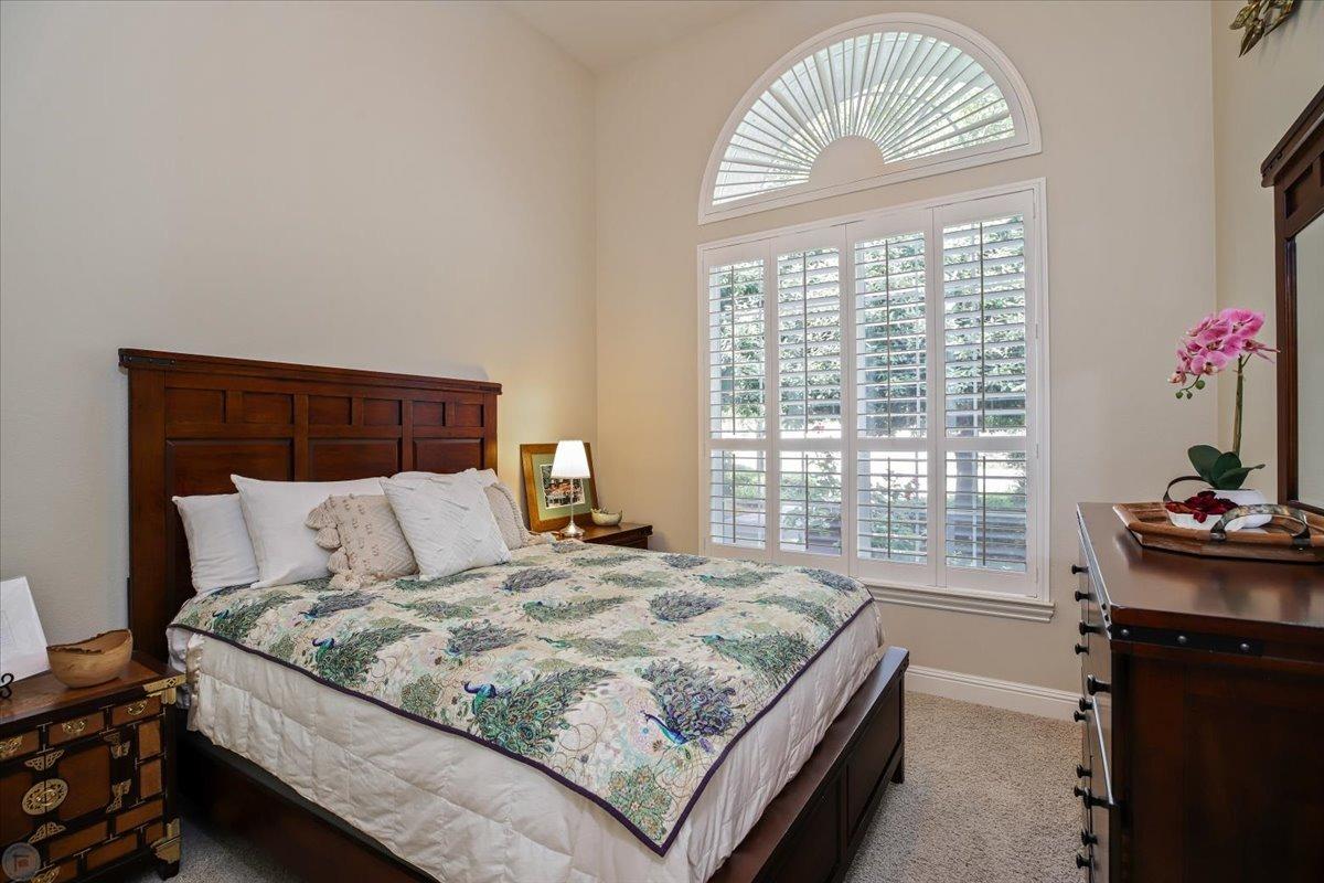 9906 Country Oak Court