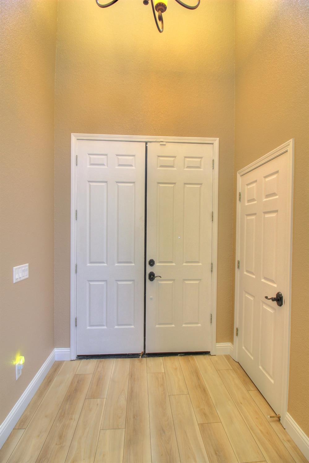 4337 Peninsula Drive