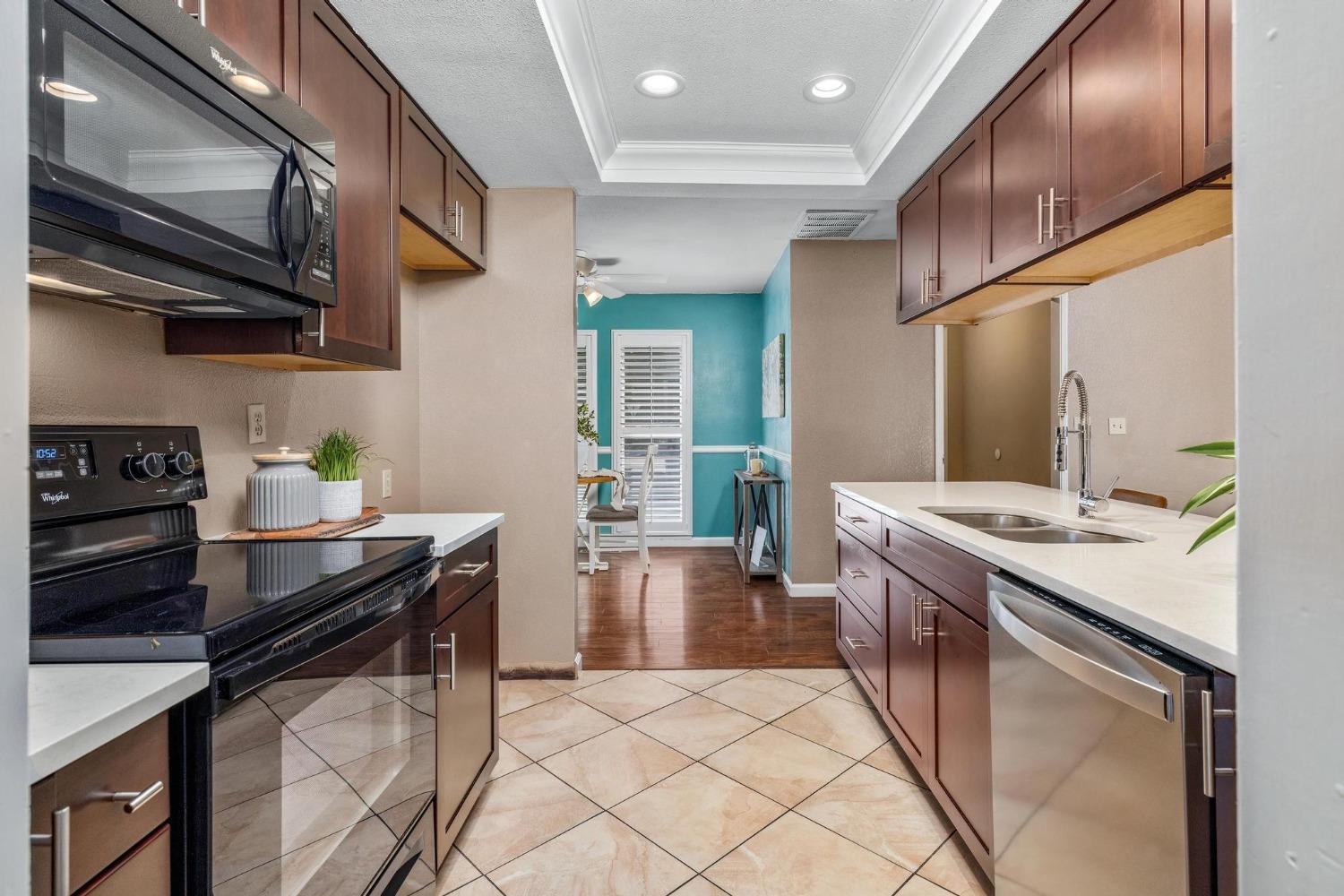 3721 Chippewa Street