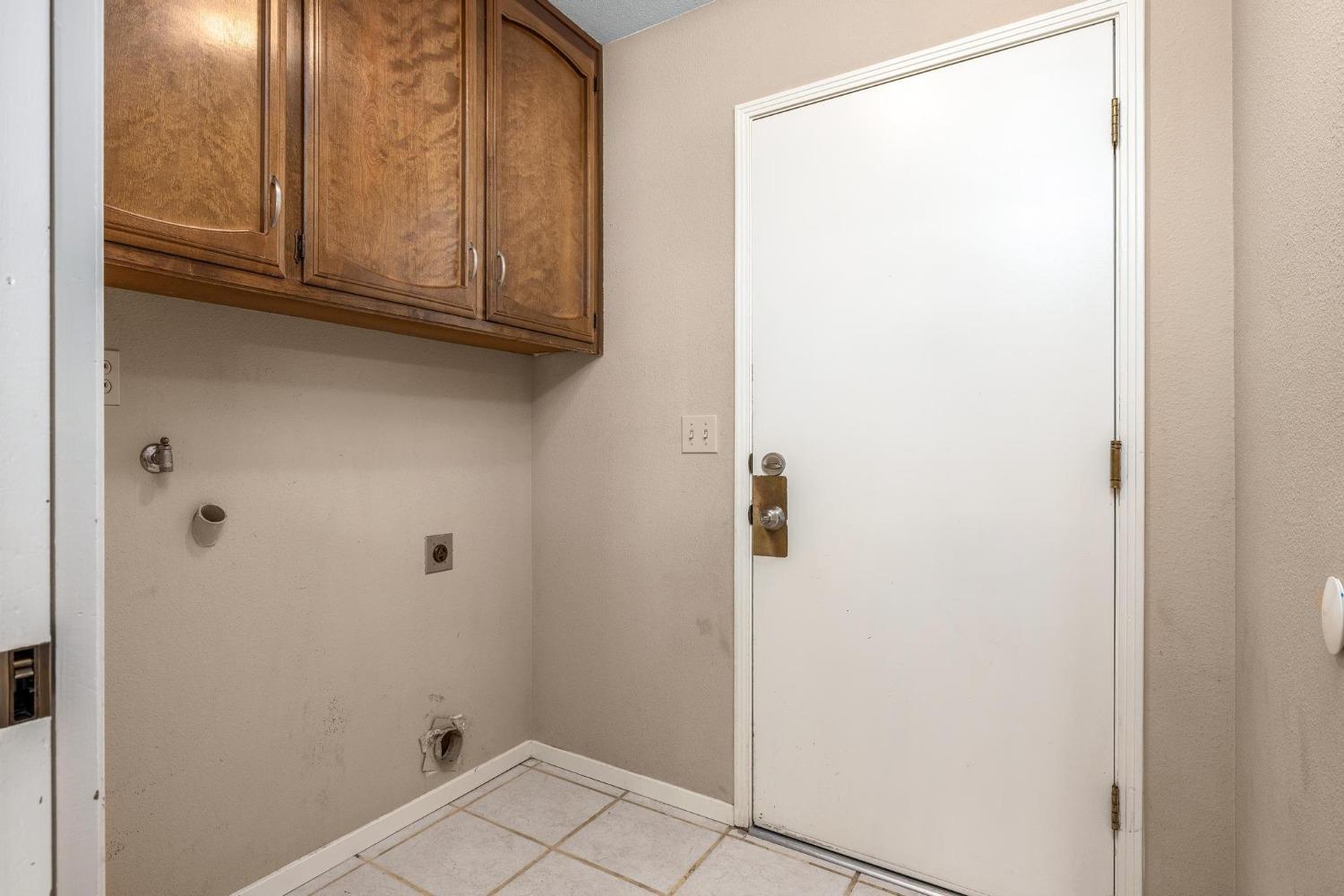 3721 Chippewa Street