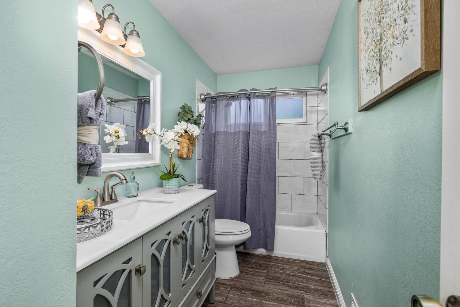 3721 Chippewa Street