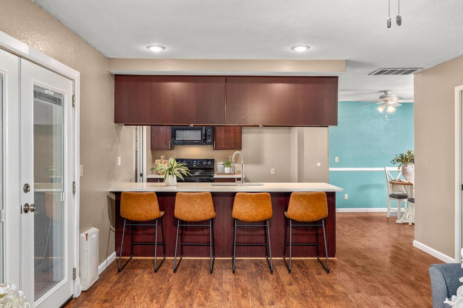 3721 Chippewa Street