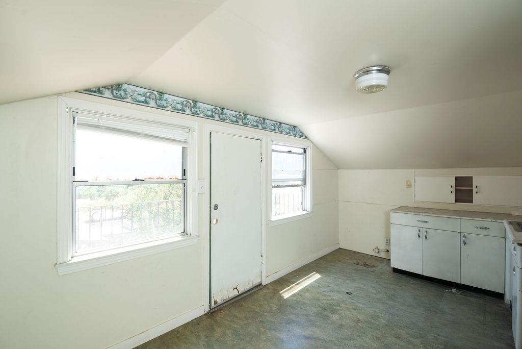 260 E Las Palmas Avenue