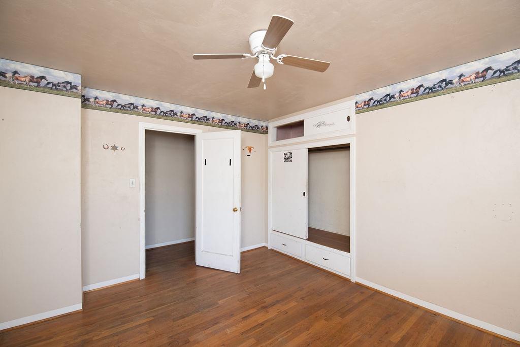 260 E Las Palmas Avenue