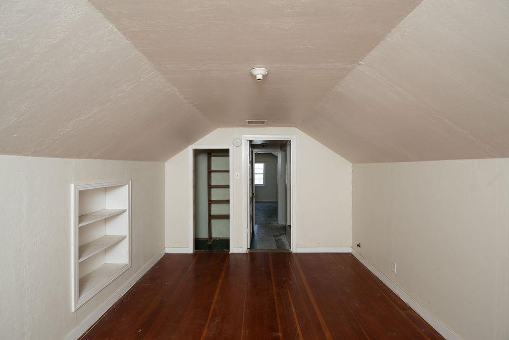 260 E Las Palmas Avenue