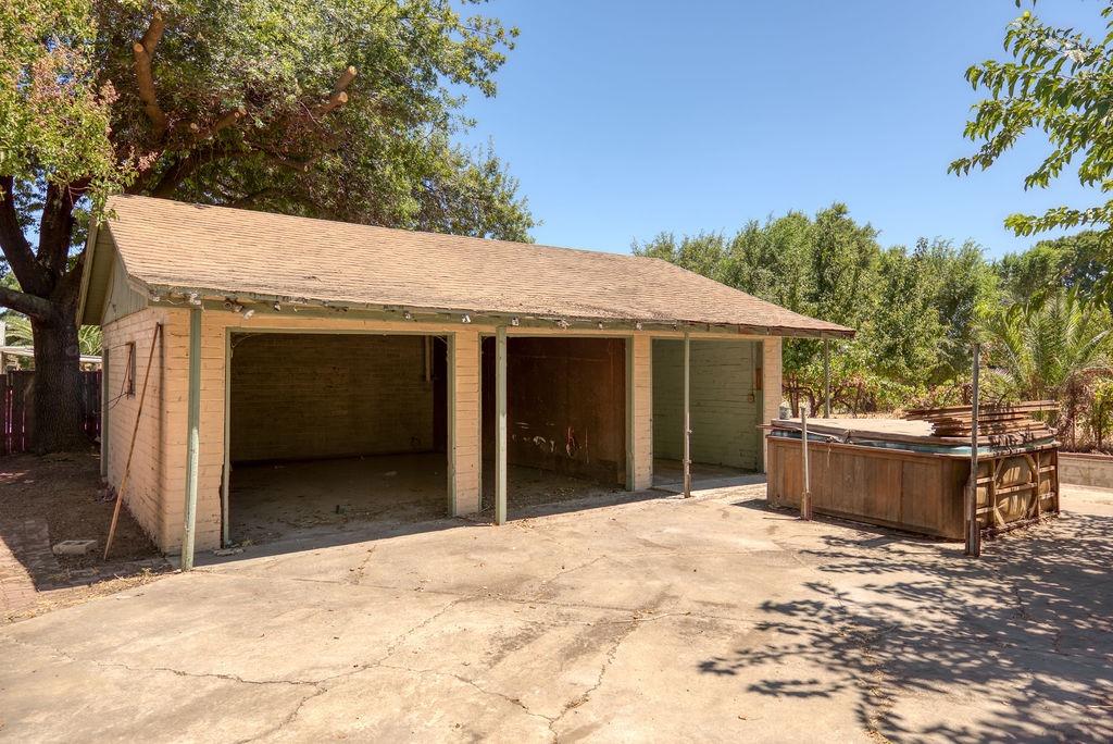 260 E Las Palmas Avenue