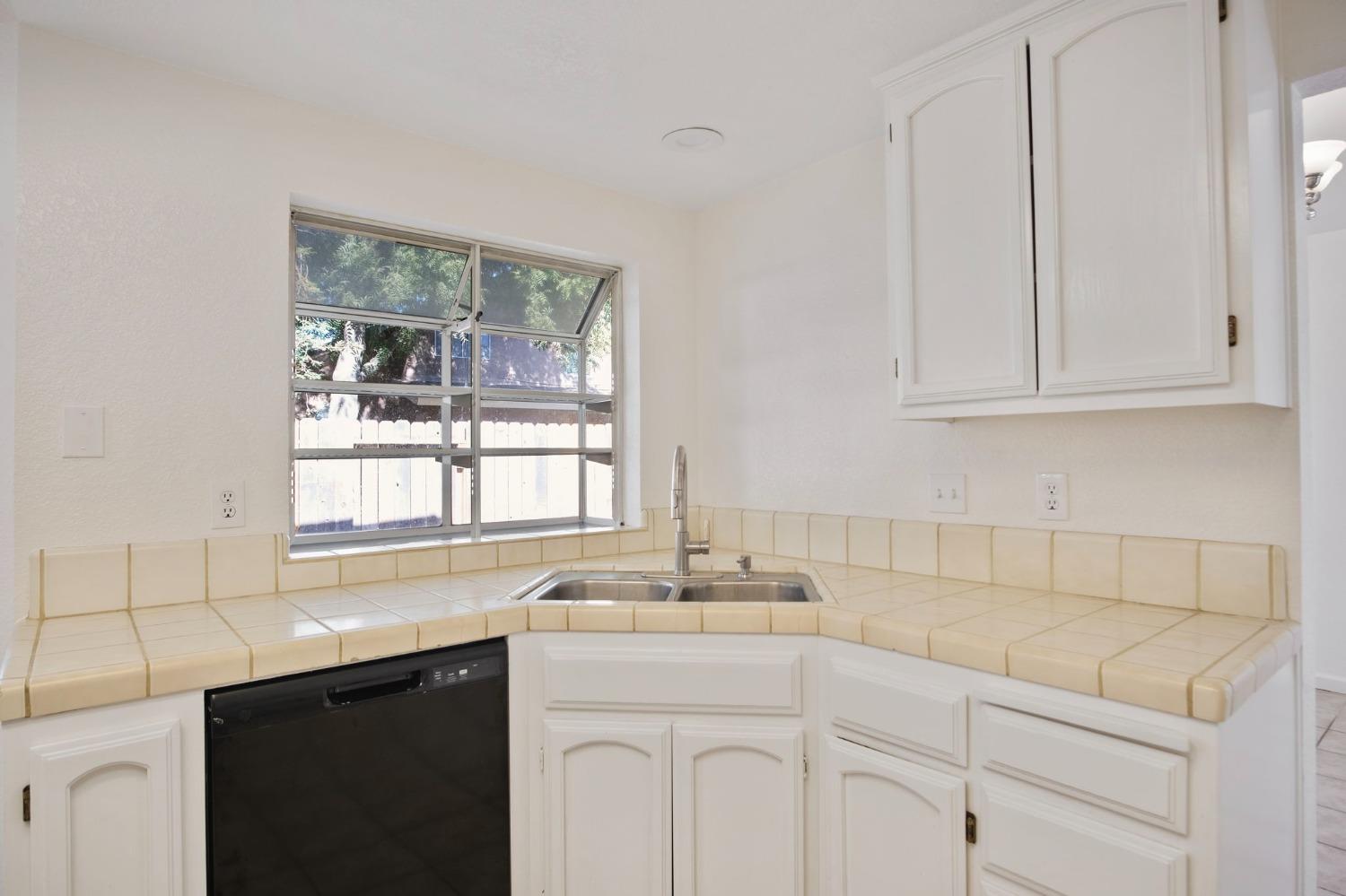 3713 Gatesville Avenue