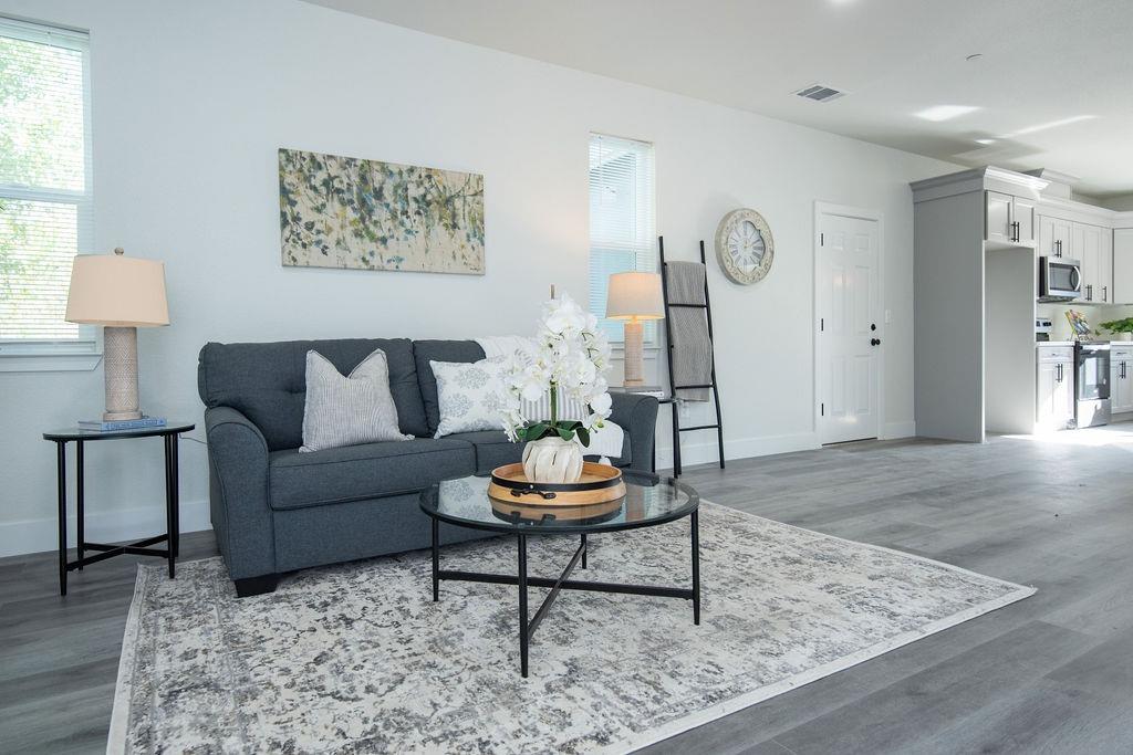 800 La Contenta Drive