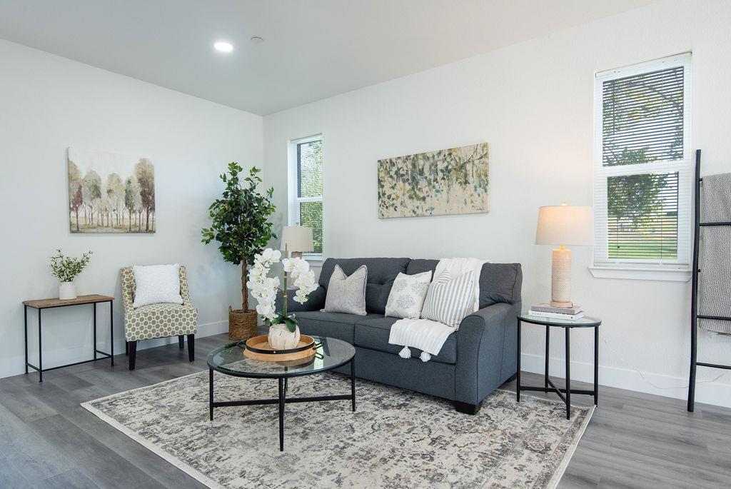 800 La Contenta Drive