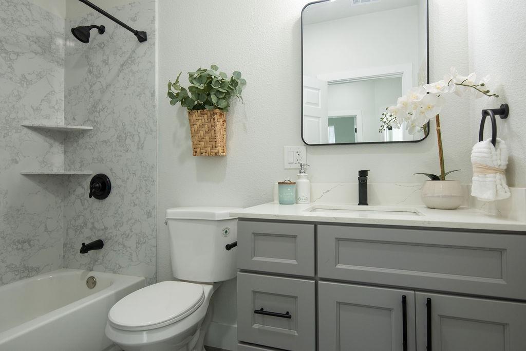 800 La Contenta Drive