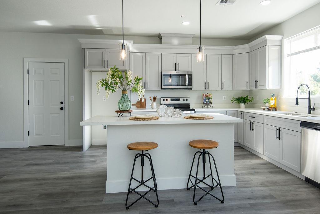 800 La Contenta Drive