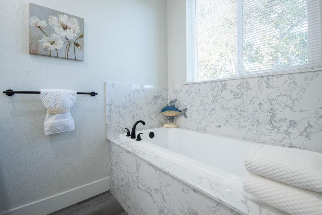 800 La Contenta Drive