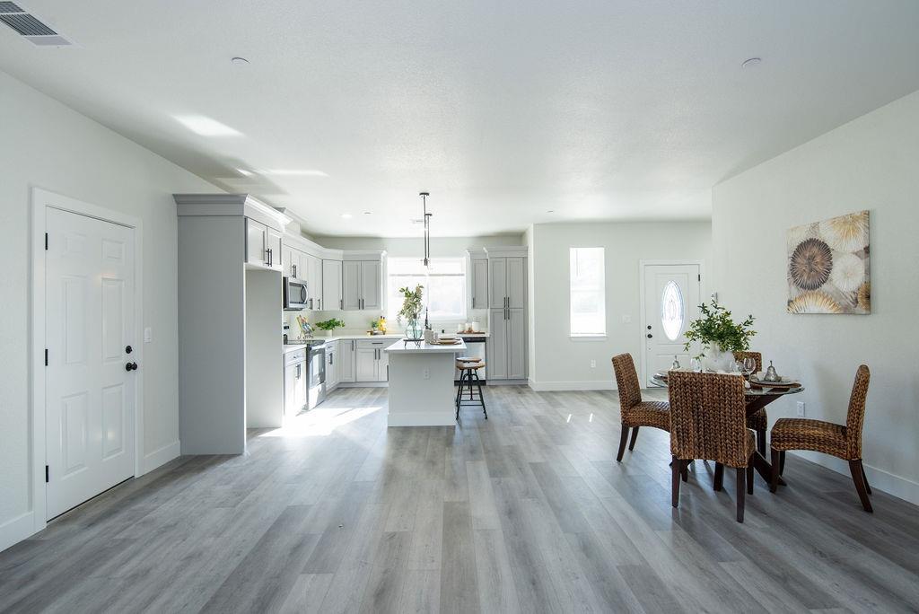 800 La Contenta Drive