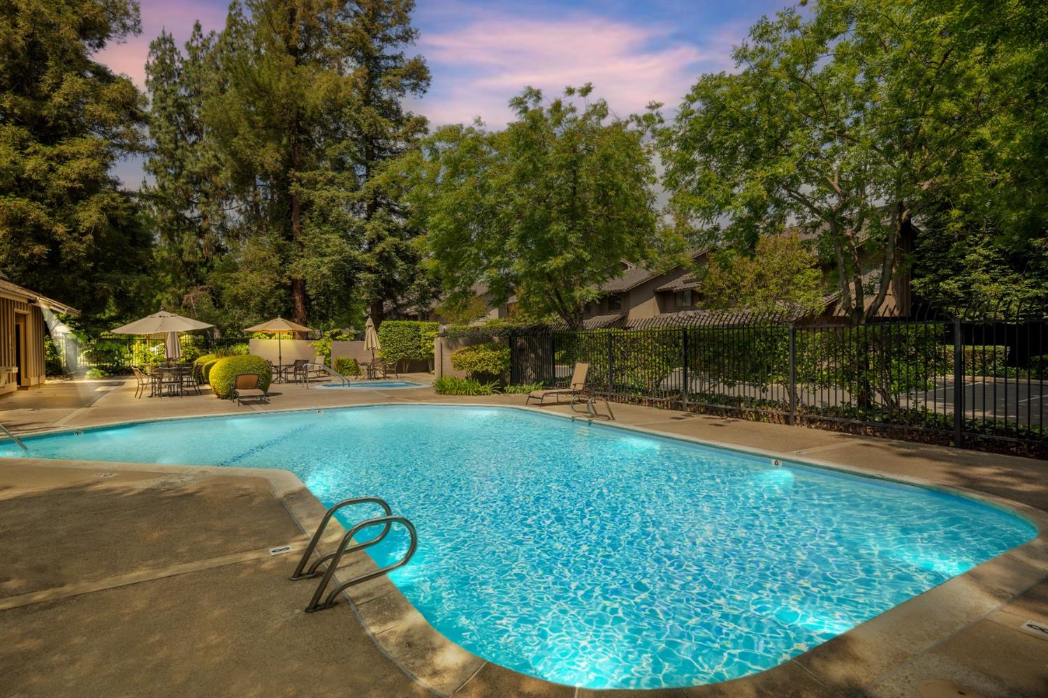 1725 Edgebrook Drive D