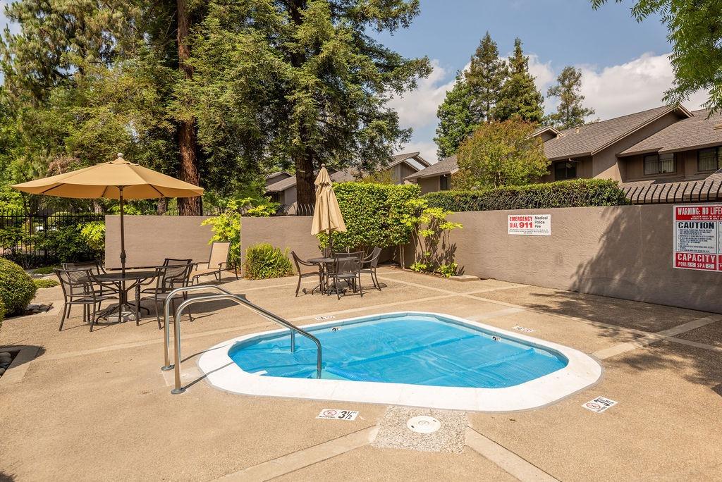 1725 Edgebrook Drive D