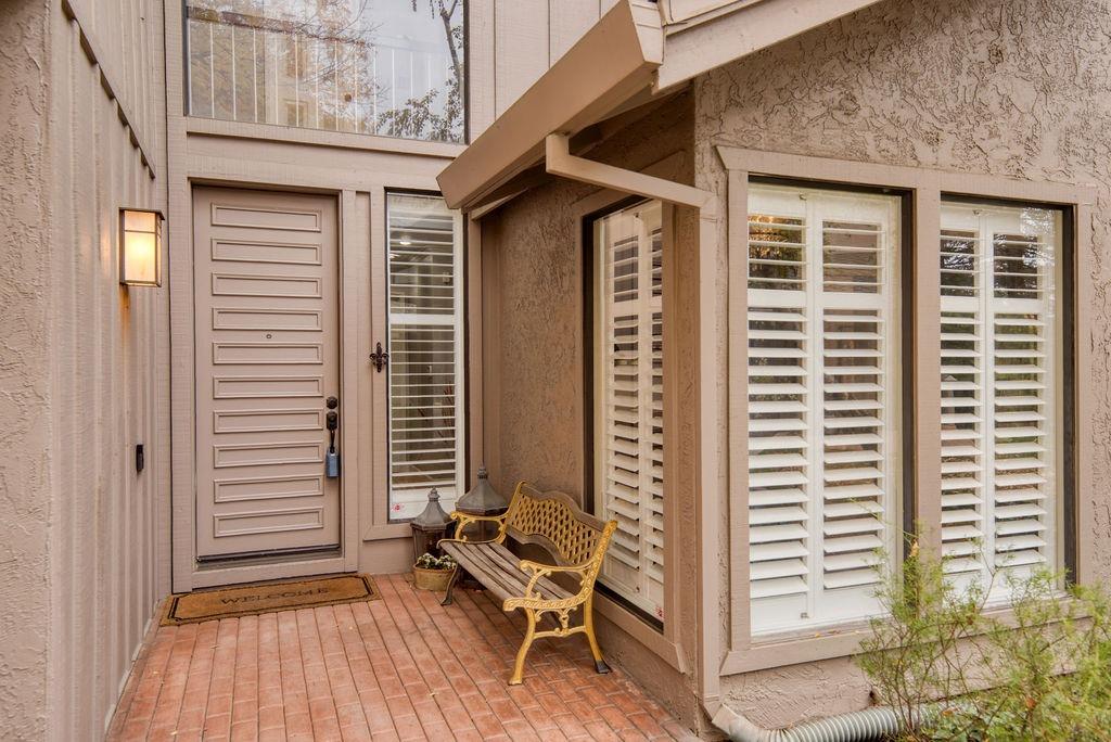 1725 Edgebrook Drive D