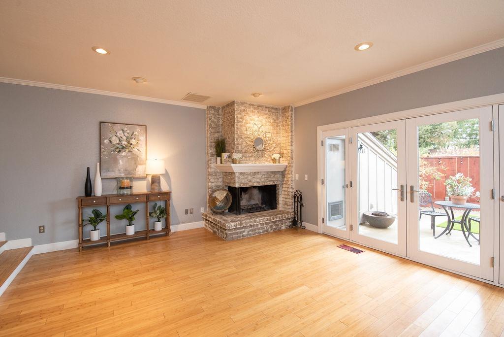 1725 Edgebrook Drive D