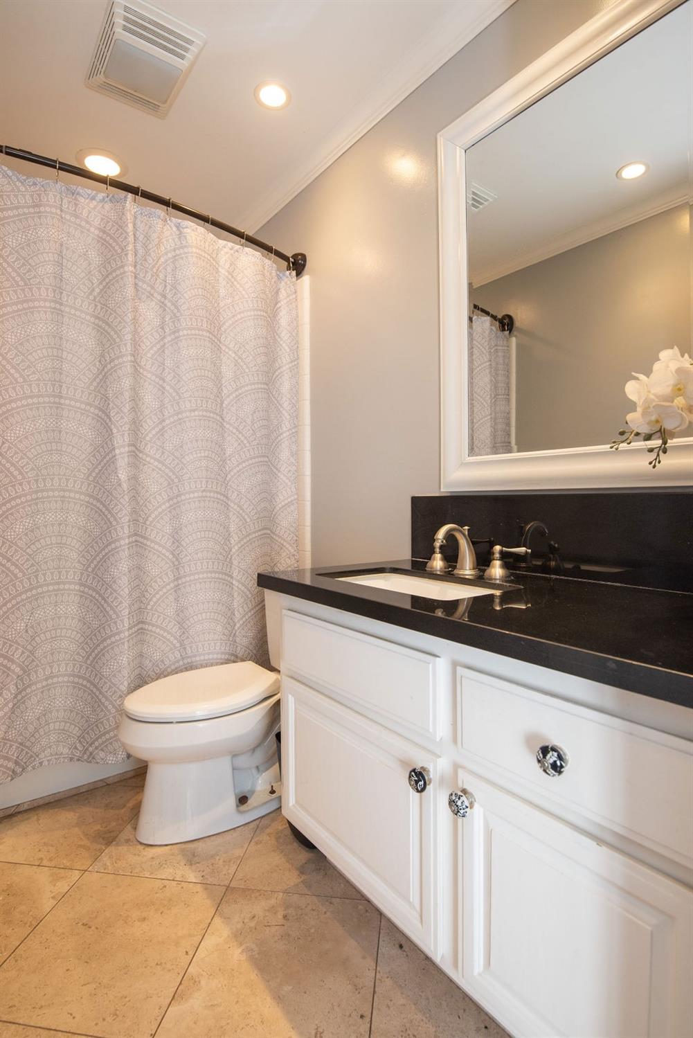 1725 Edgebrook Drive D