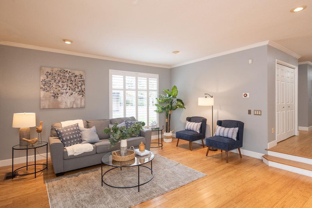 1725 Edgebrook Drive D