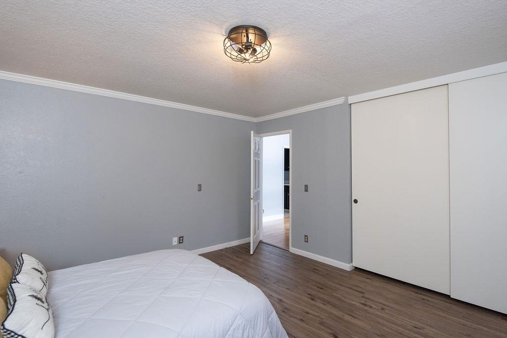 1725 Edgebrook Drive D