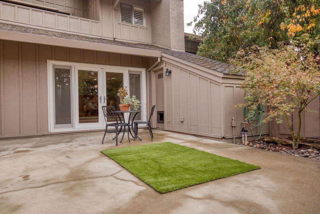 1725 Edgebrook Drive D