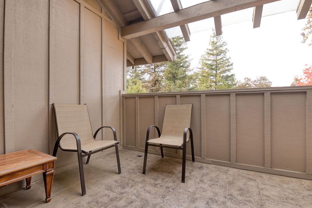 1725 Edgebrook Drive D