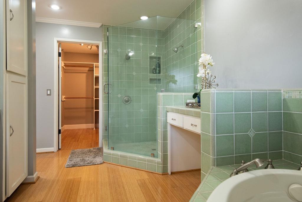 1725 Edgebrook Drive D